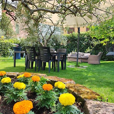 Private Garden Giardino Privato A Bardolino - House Amorino Luaran gambar