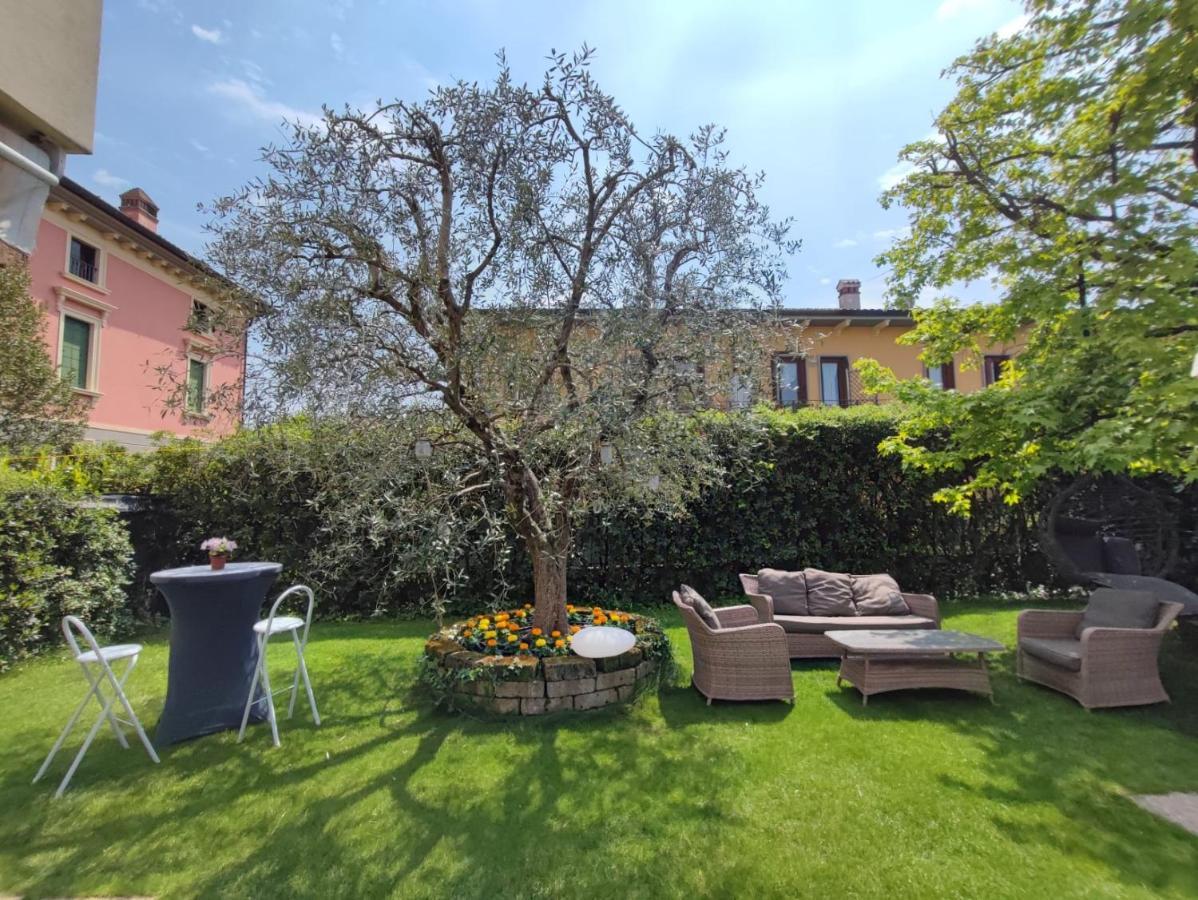 Private Garden Giardino Privato A Bardolino - House Amorino Luaran gambar